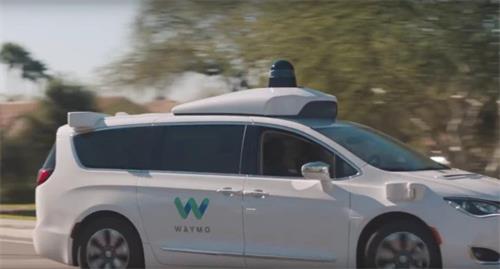 Lyft用户将能够在菲尼克斯欢呼无人驾驶的Waymo汽车
