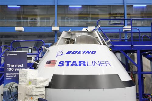 波音展示了其Starliner最新的降落伞测试