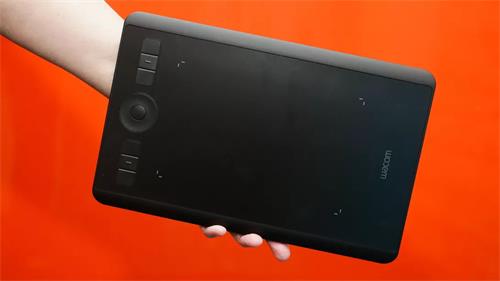 Wacom的Intuos Pro平板电脑现在有小巧的尺寸