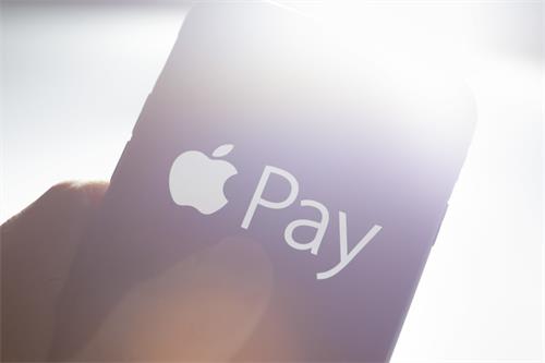 Apple Pay将支持滑板车和停车计时器上的NFC贴纸