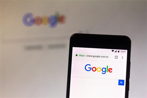 Google搜索重新设计会将网站名称和徽标添加到结果页面