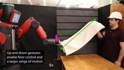 麻省理工学院CSAIL的AI系统让佩戴者可以用二头肌控制机器人