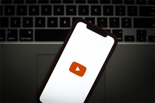 YouTube将删除一些仇恨言论和阴谋视频