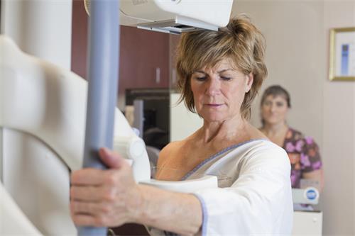 IBM AI有助于在乳腺癌出现前一年预测乳腺癌