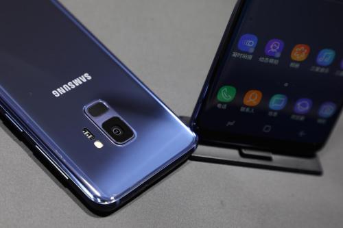 测试三星Galaxy A70 一款拥有令人眼花缭乱的自主权的巨型智能手机