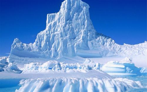科学家们建议在南极洲倾倒7,400亿吨人造雪
