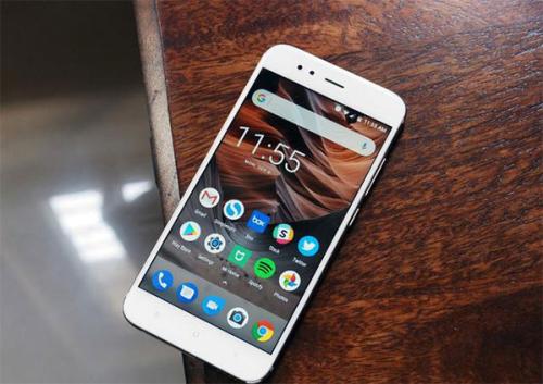 小米的最新纯Android One手机配备了48MP AI供电相机