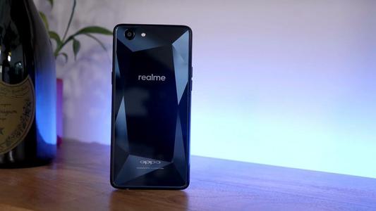 首席执行官证实64MP quad-cam旗舰产品将被称为Realme 5