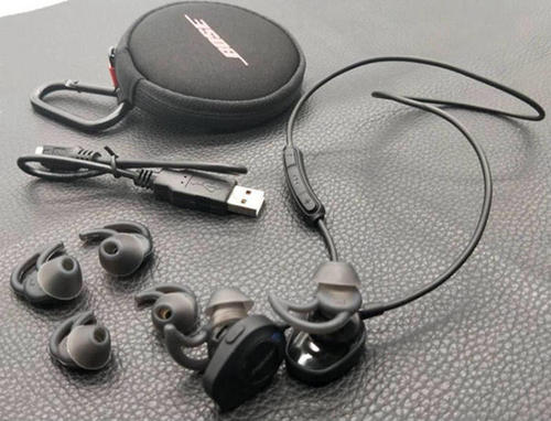 适用于Apple设备的Bose SoundSport入耳式耳机在亚马逊上只有一半