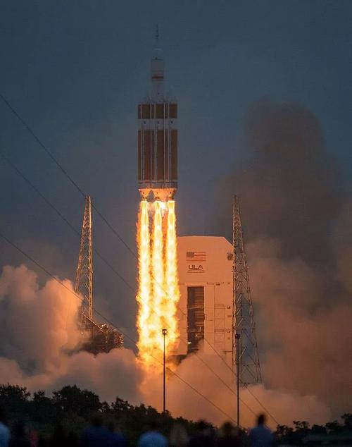 联合发射联盟的Delta IV火箭起飞进行最后一次飞行