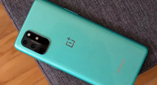 泄漏的OnePlus9和9Pro手机渲染为每部手机显示两种配色