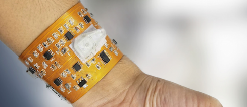 新型智能手表可追踪血液参数并监测环境毒素