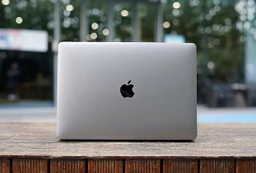 带有mini-LED显示屏的苹果MacBookPro的批量生产可能会推迟到2022年第一季度