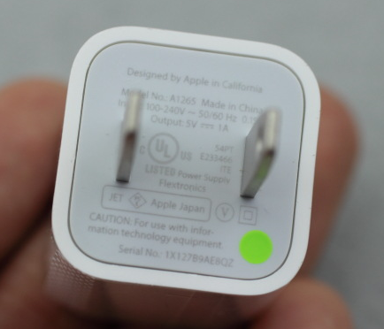苹果长期以来一直使用其iPhone充电器来节省几美元
