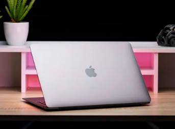 苹果的M1MacBookAir今天在百思买的价格最低