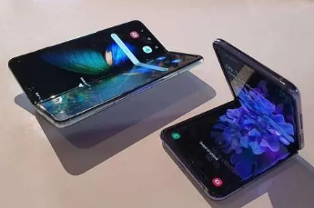 新的三星GalaxyZFlip3已经亮相它拥有更大的外部显示屏