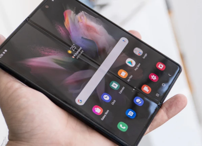 第一个三星GalaxyZFold3拆解视频出炉