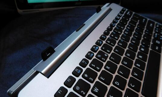 宏碁 Aspire Switch 10 特别版笔记本电脑的功能评测