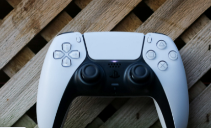 Xbox老板称PS5的DualSense可能会影响未来的X系列控制器更新