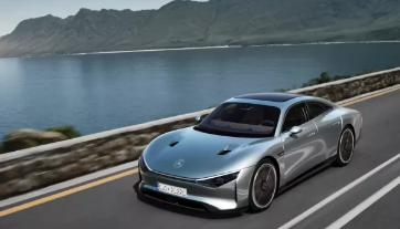 梅赛德斯奔驰VisionEQXX是一款覆盖太阳能电池的电动汽车