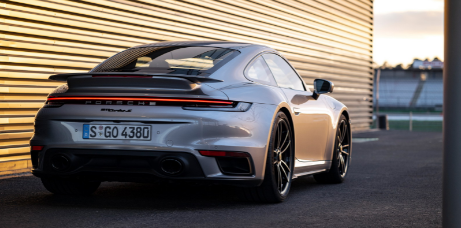 2021款保时捷911TurboSLightweight在2.1秒内完成0-60英里