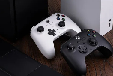 8BitDo宣布其首款Xbox风格控制器