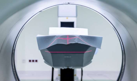 在MRI和PET扫描中用作治疗剂和造影剂的无机纳米酶