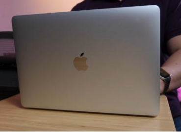 13英寸苹果MacBookPro折扣249美元