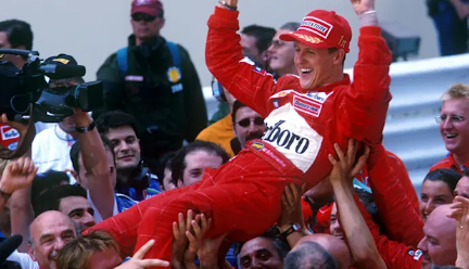 迈克尔舒马赫的1998年法拉利F1赛车以670万美元的价格出售