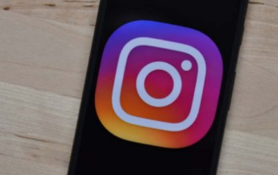 Instagram让任何人都可以将您的照片和视频重新组合成卷轴