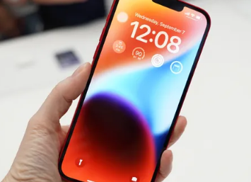 iPhone14电池更换成本比前几代产品高30美元