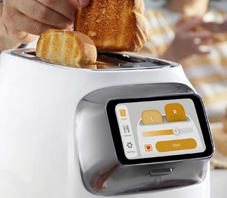 TinecoTOASTYONE带触摸屏的智能双槽烤面包机在欧洲推出