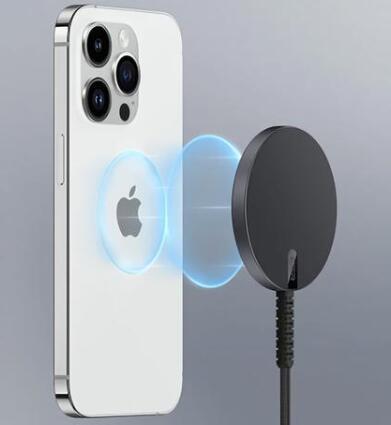 ESR推出Halolock Mini：支持MagSafe的无线充电