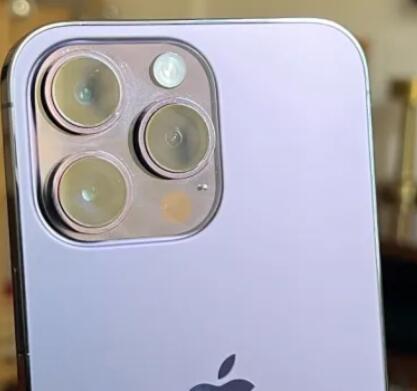 iPhone 15 Pro CAD显示新的动作按钮和相机调整
